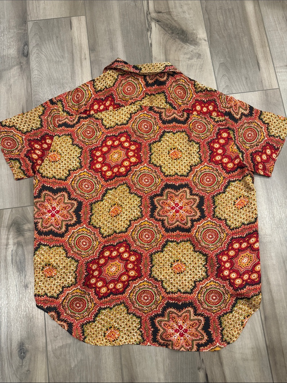 THE GREAT. The Richmond Medallion Print Camp Short Sleeve Button Up Shirt Blouse - Picture 4 of 10